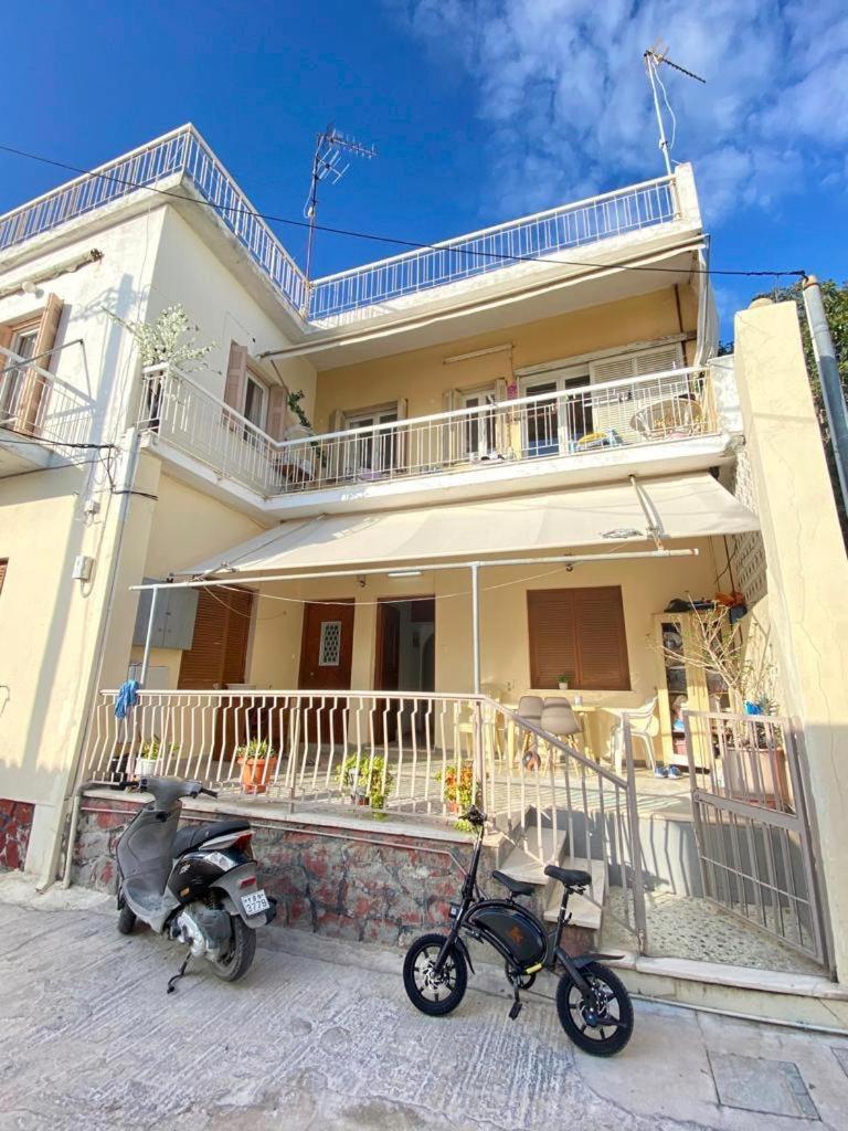 Appartement Vue Sur Mer Soul Family, Egine Aegina Exterior photo